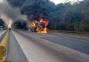 Se incendió unidad de transporte público en autopista Valencia – Puerto Cabello