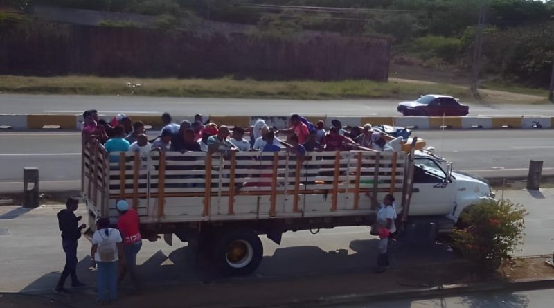 Falcón | Ciudadanos de la COF pasan penurias para sacar la cédula en Saime de Tucacas
