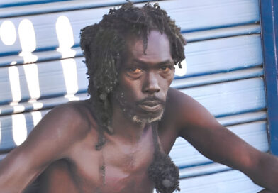 “Coca Cola”, el haitiano que deambula desde hace casi veinte años en las calles de Puerto Cabello, estado Carabobo…
