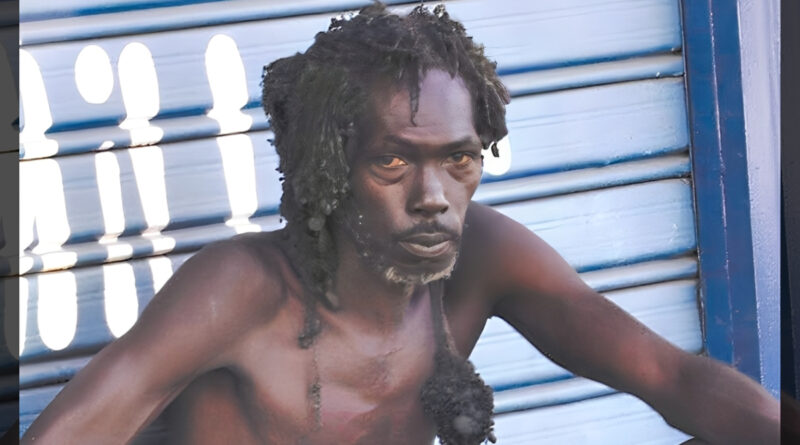 “Coca Cola”, el haitiano que deambula desde hace casi veinte años en las calles de Puerto Cabello, estado Carabobo…