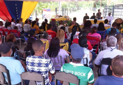 Entregan títulos agrarios a productores de Puerto Cabello