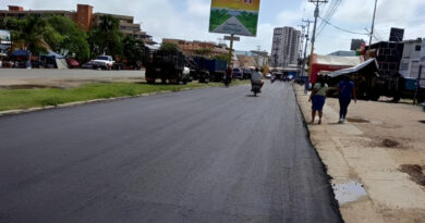 Falcón | Realizan pavimentación de la vía de servicio en Tucacas