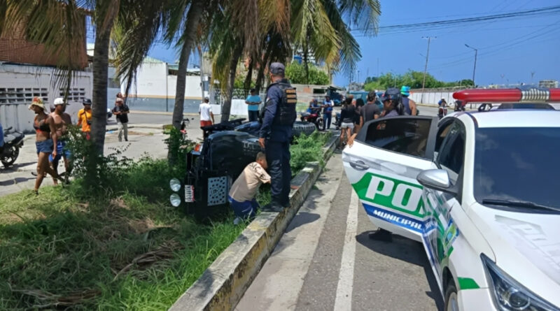 Policía Municipal de Puerto Cabello reportó volcamiento de vehículo frente a Bolipuertos