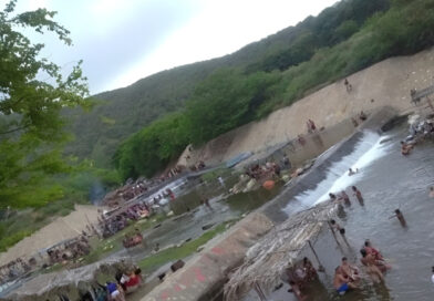 La Guaira | Dos menores heridos tras caída de un vehículo en el río Camurí Grande